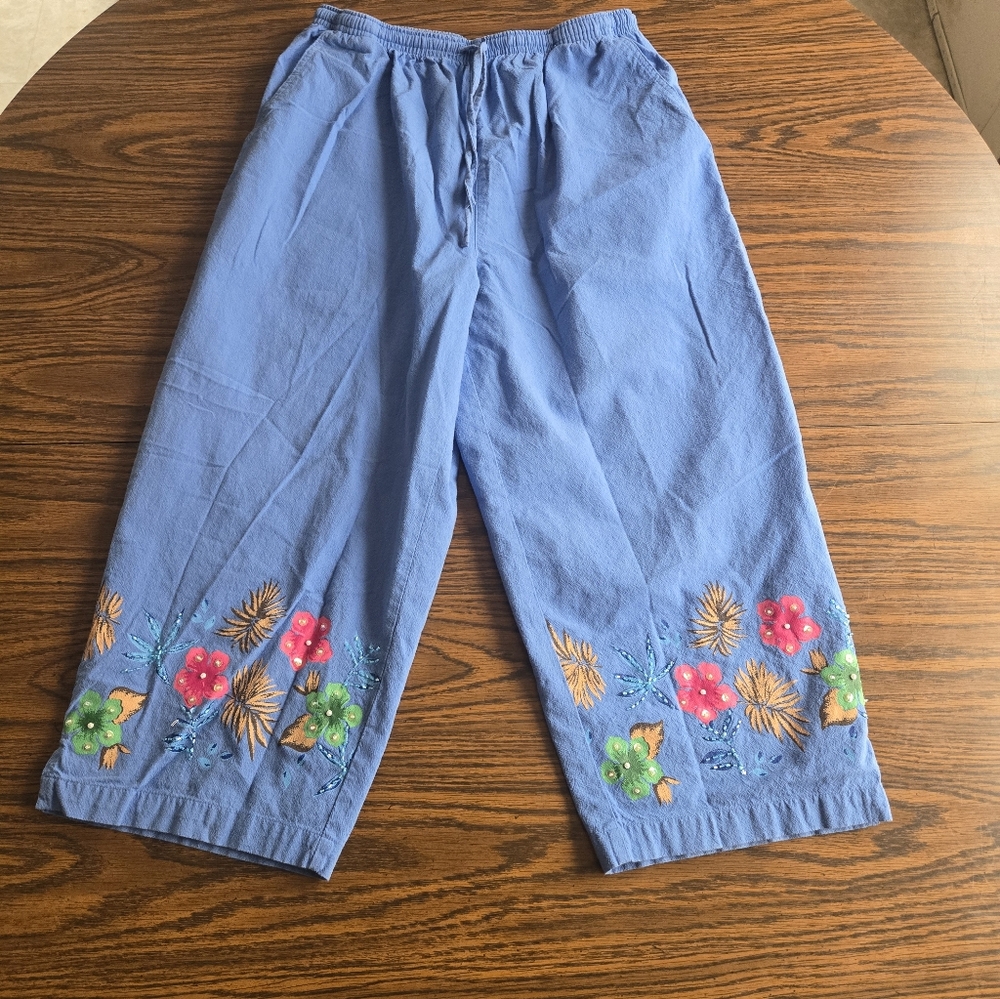 Jane Ashley Capri Length Pants